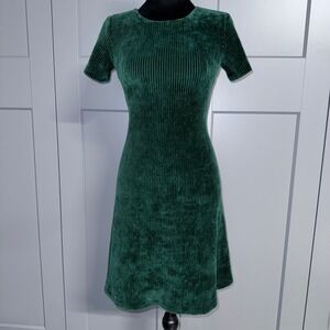 AMANDA UPRICHARD Green Velvet Ribbed Short Sleeve Mini Dress P Size 0-2 Back Zip